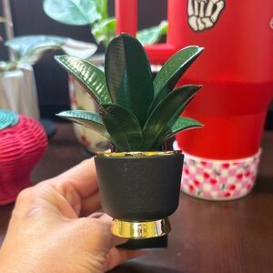 Bath & Body Works Black and Gold Plant Wallflower